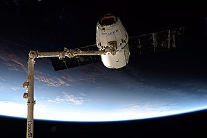 SpX-12_grappled